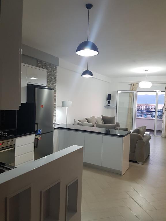 Modern Cozy Apartment Seaview Вльора Екстер'єр фото